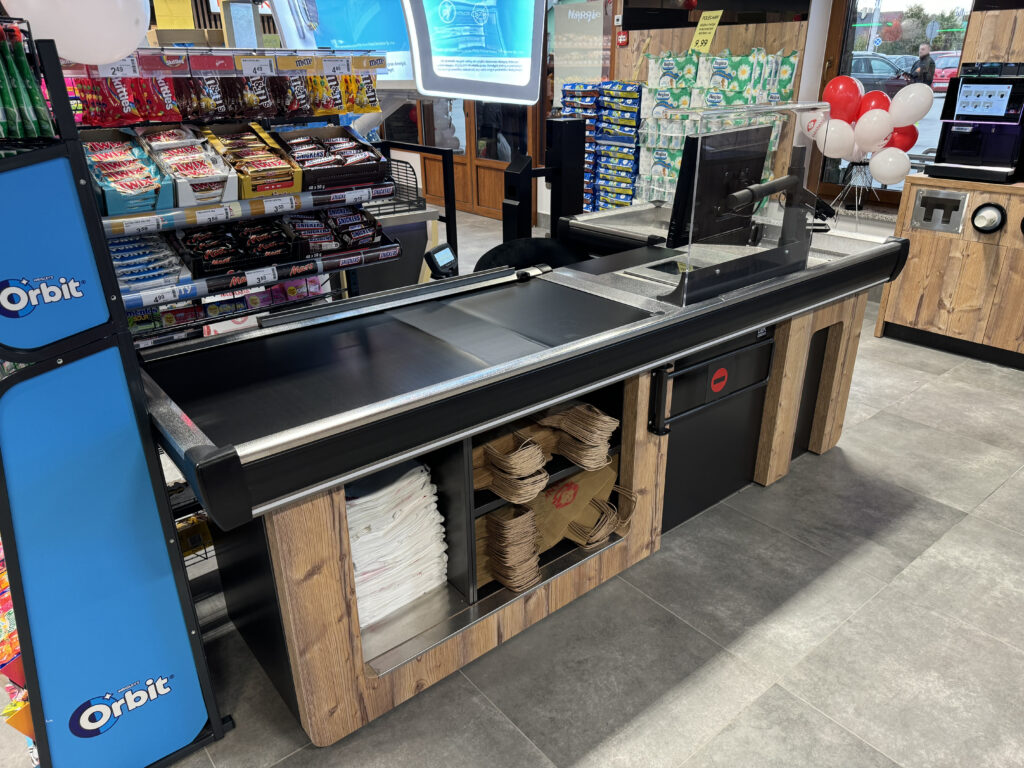 boksy_kasowe_drewno_1